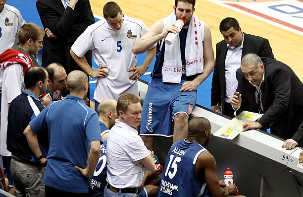 反观亚美尼 反观亚美尼